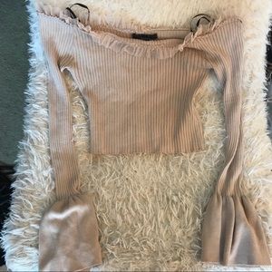 Balletcore Y2K Cropped bell sleeve top ✨